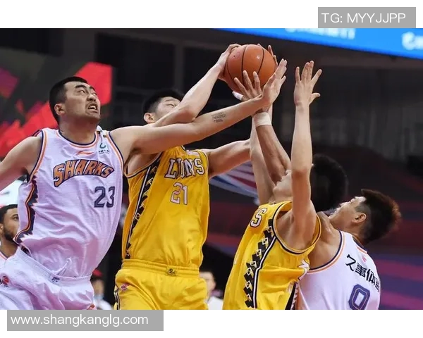 赛后分析:上海篮球队与成都篮球队的战术意识与表现对比 赛后分析:上海篮球队与成都篮球队的战术意识与表现对比