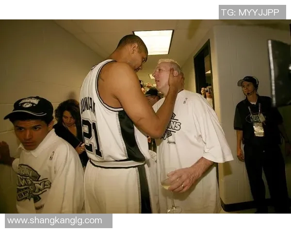 韩国足球明星宋钟国的传奇人生与职业生涯回顾